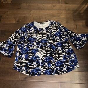 Context by Lord & Taylor flare 3/4 sleeve Blue white, black floral size 3XL
